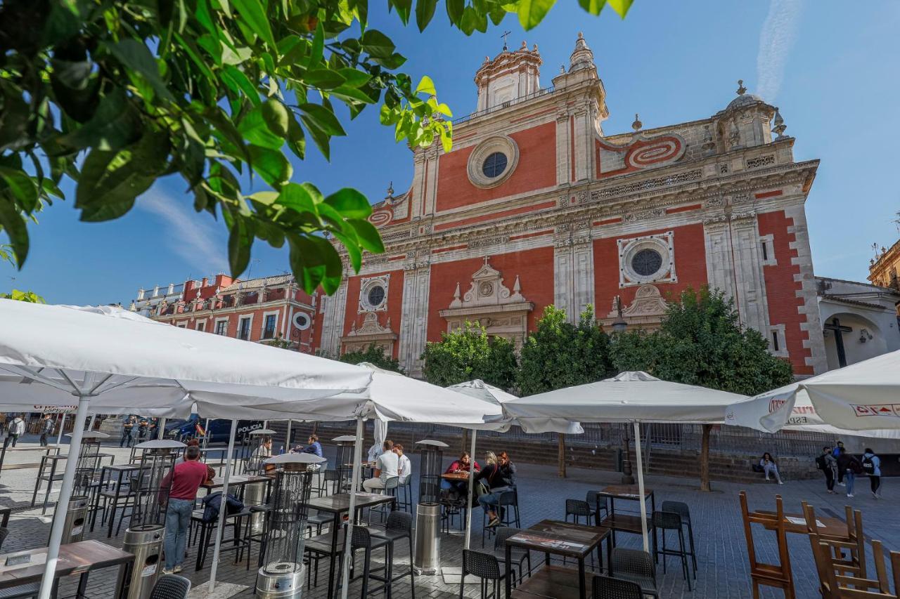 Apt. Casa Palacio Santa Cruz Cathedral Views - Севілья Екстер'єр фото